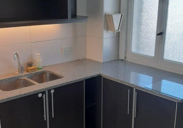 Departamento 2 ambientes a la calle