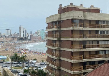 VENTA DEPTO. TRES AMB  CON COCHERA VISTA AL MAR.